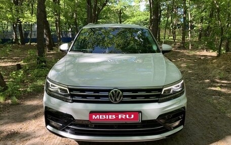 Volkswagen Tiguan II, 2019 год, 3 920 000 рублей, 5 фотография