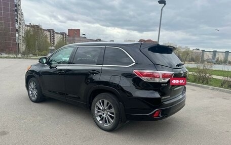 Toyota Highlander III, 2014 год, 3 490 000 рублей, 4 фотография