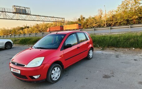 Ford Fiesta, 2005 год, 400 000 рублей, 2 фотография