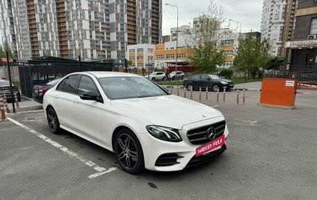 Mercedes-Benz E-Класс, 2016 год, 3 000 000 рублей, 3 фотография