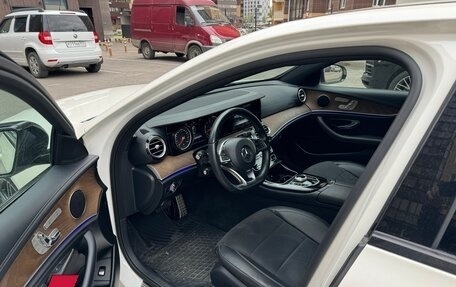 Mercedes-Benz E-Класс, 2016 год, 3 000 000 рублей, 8 фотография