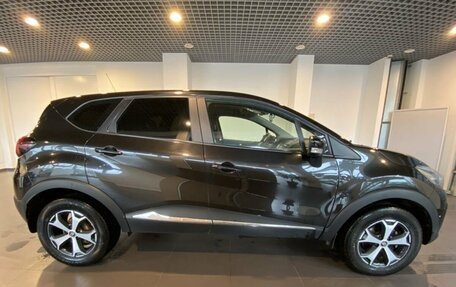 Renault Kaptur I рестайлинг, 2018 год, 1 660 000 рублей, 2 фотография
