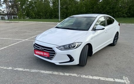 Hyundai Elantra VI рестайлинг, 2017 год, 1 590 000 рублей, 4 фотография