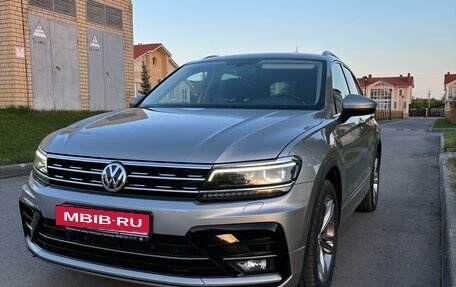 Volkswagen Tiguan II, 2018 год, 3 300 000 рублей, 2 фотография