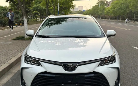 Toyota Corolla, 2021 год, 1 800 000 рублей, 2 фотография