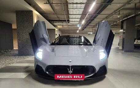Maserati MC20, 2023 год, 50 000 000 рублей, 4 фотография