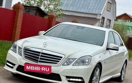 Mercedes-Benz E-Класс, 2012 год, 2 550 000 рублей, 3 фотография