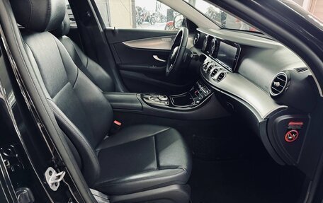 Mercedes-Benz E-Класс, 2018 год, 2 499 000 рублей, 10 фотография