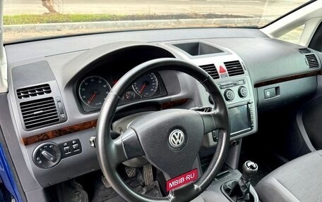 Volkswagen Touran III, 2010 год, 799 000 рублей, 10 фотография