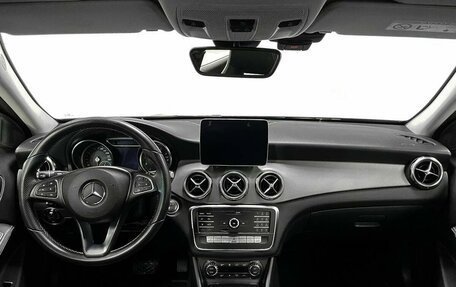 Mercedes-Benz GLA, 2018 год, 2 690 000 рублей, 12 фотография