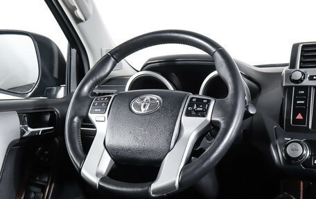 Toyota Land Cruiser Prado 150 рестайлинг 2, 2014 год, 4 088 000 рублей, 17 фотография