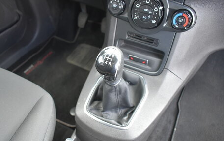 Ford Fiesta, 2015 год, 899 000 рублей, 10 фотография