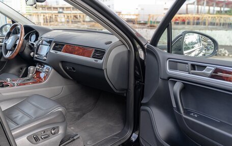 Volkswagen Touareg III, 2011 год, 2 599 000 рублей, 13 фотография