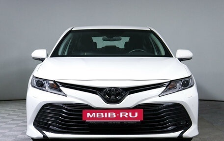 Toyota Camry, 2018 год, 3 299 000 рублей, 2 фотография