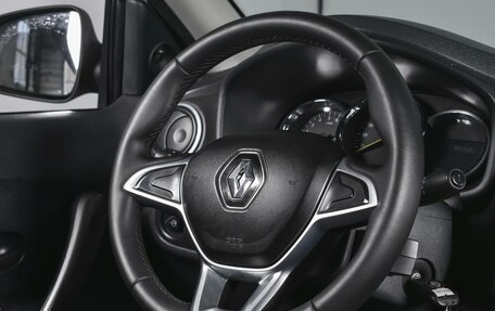Renault Logan II, 2018 год, 799 000 рублей, 14 фотография