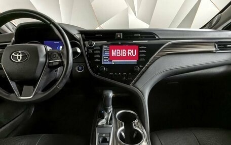 Toyota Camry, 2019 год, 3 123 000 рублей, 9 фотография