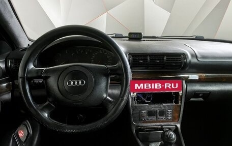 Audi A4, 1998 год, 249 000 рублей, 11 фотография