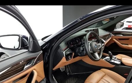 BMW 5 серия, 2021 год, 4 300 000 рублей, 8 фотография