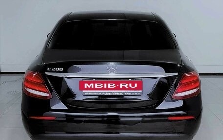 Mercedes-Benz E-Класс, 2017 год, 2 299 000 рублей, 3 фотография