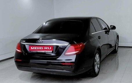 Mercedes-Benz E-Класс, 2017 год, 2 299 000 рублей, 4 фотография