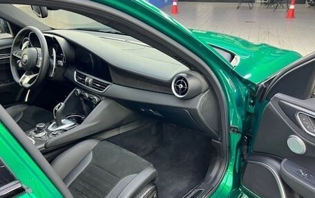 Alfa Romeo Giulia II, 2023 год, 14 151 000 рублей, 13 фотография