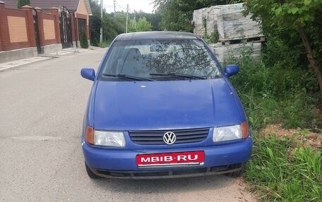 Volkswagen Polo III рестайлинг, 1998 год, 159 000 рублей, 1 фотография