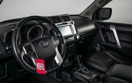 Toyota Land Cruiser Prado 150 рестайлинг 2, 2015 год, 3 555 000 рублей, 10 фотография