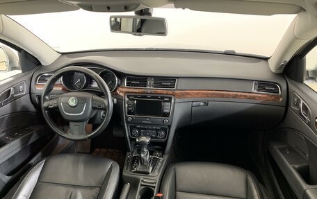 Skoda Superb III рестайлинг, 2011 год, 1 195 190 рублей, 9 фотография