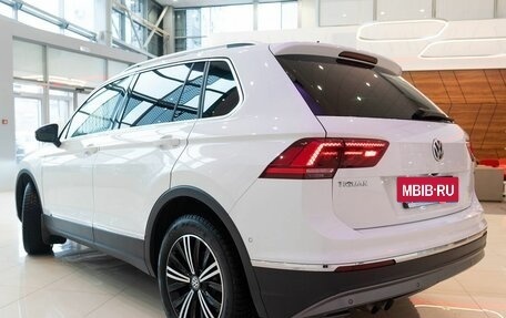 Volkswagen Tiguan II, 2019 год, 3 250 000 рублей, 5 фотография
