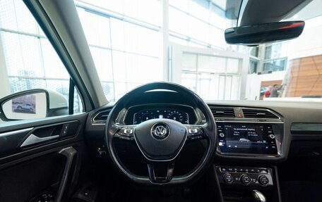 Volkswagen Tiguan II, 2019 год, 3 250 000 рублей, 36 фотография