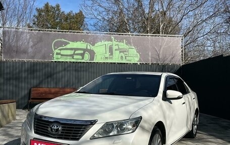 Toyota Camry, 2014 год, 1 900 000 рублей, 1 фотография