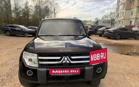 Mitsubishi Pajero IV, 2007 год, 1 835 000 рублей, 2 фотография