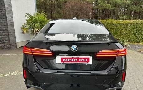 BMW 5 серия, 2024 год, 8 200 000 рублей, 6 фотография