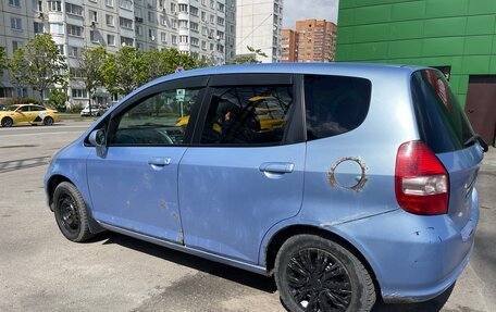 Honda Fit III, 2002 год, 380 000 рублей, 2 фотография