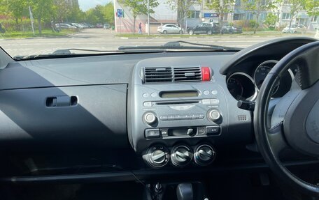 Honda Fit III, 2002 год, 380 000 рублей, 11 фотография