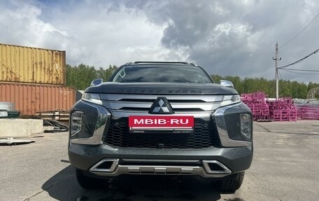 Mitsubishi Pajero Sport III рестайлинг, 2022 год, 5 950 000 рублей, 6 фотография