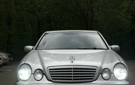 Mercedes-Benz E-Класс, 2000 год, 730 000 рублей, 2 фотография