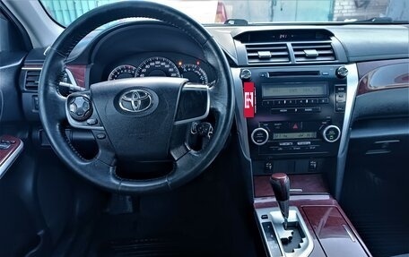 Toyota Camry, 2012 год, 1 295 000 рублей, 10 фотография