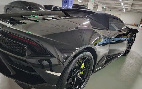 Lamborghini Huracán, 2023 год, 42 500 000 рублей, 2 фотография