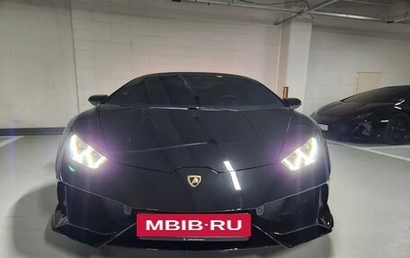 Lamborghini Huracán, 2023 год, 42 500 000 рублей, 3 фотография