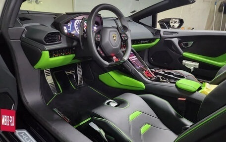Lamborghini Huracán, 2023 год, 42 500 000 рублей, 14 фотография