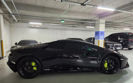 Lamborghini Huracán, 2023 год, 42 500 000 рублей, 18 фотография