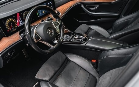 Mercedes-Benz E-Класс, 2016 год, 3 200 000 рублей, 9 фотография