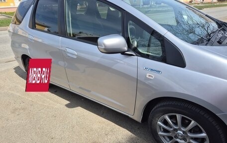 Honda Fit Shuttle I рестайлинг, 2014 год, 1 200 000 рублей, 2 фотография