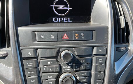 Opel Astra J, 2011 год, 1 050 000 рублей, 14 фотография