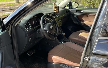 Volkswagen Tiguan II, 2019 год, 2 435 000 рублей, 5 фотография