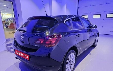 Opel Astra J, 2011 год, 719 000 рублей, 4 фотография