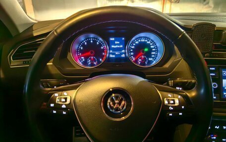 Volkswagen Tiguan II, 2018 год, 2 450 000 рублей, 15 фотография