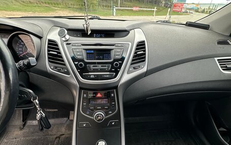 Hyundai Elantra V, 2015 год, 1 390 000 рублей, 11 фотография