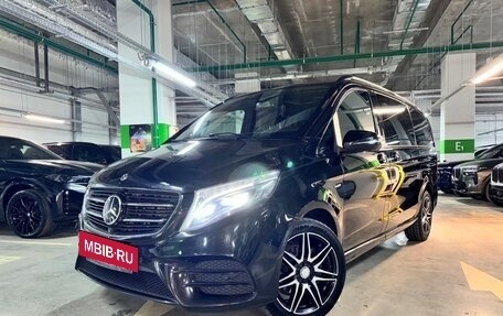 Mercedes-Benz V-Класс, 2018 год, 6 250 000 рублей, 2 фотография